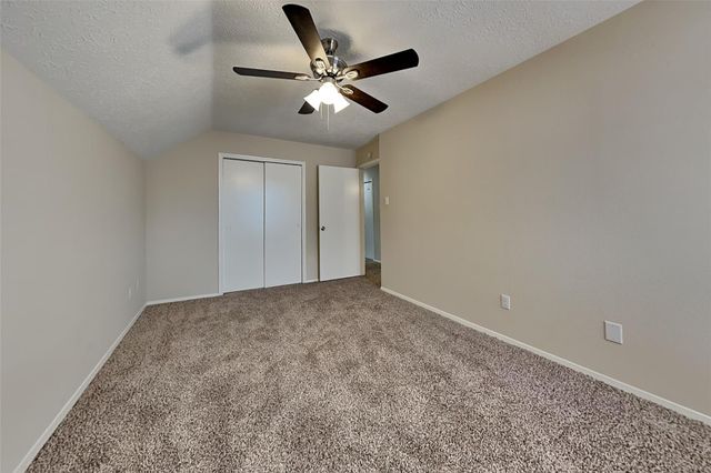 2915 Bentley Court, Pearland, TX 77584
