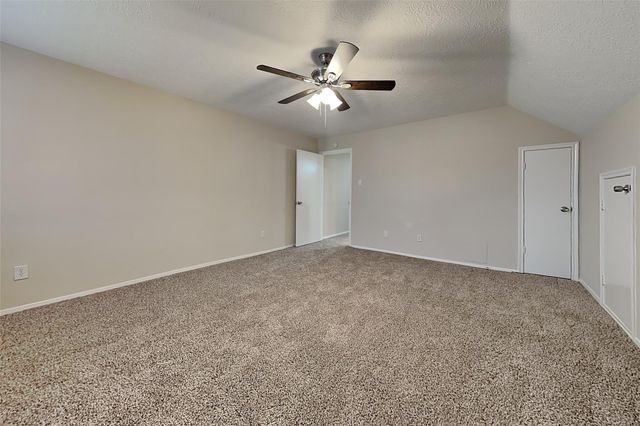 2915 Bentley Court, Pearland, TX 77584