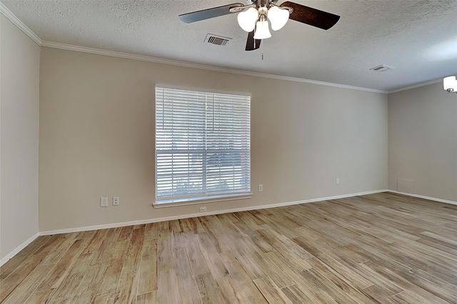 2915 Bentley Court, Pearland, TX 77584