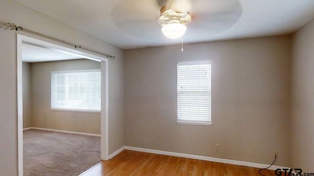 429 Holiday Ln, Tyler, TX 75703