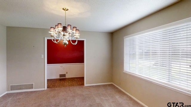 429 Holiday Ln, Tyler, TX 75703