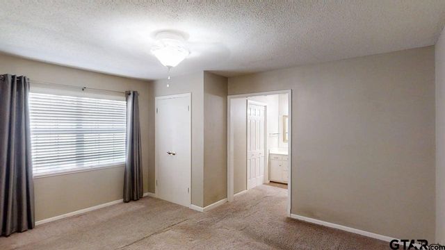 429 Holiday Ln, Tyler, TX 75703