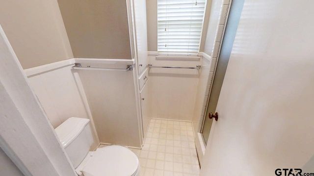 429 Holiday Ln, Tyler, TX 75703