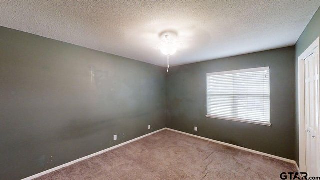 429 Holiday Ln, Tyler, TX 75703