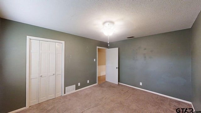 429 Holiday Ln, Tyler, TX 75703