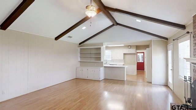 429 Holiday Ln, Tyler, TX 75703