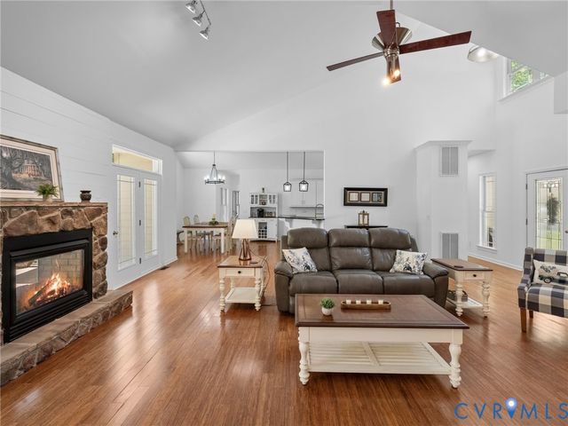 6126 Autumn Bluff Rd, Powhatan, VA 23139