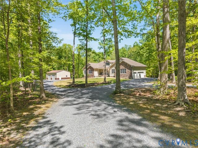 6126 Autumn Bluff Rd, Powhatan, VA 23139