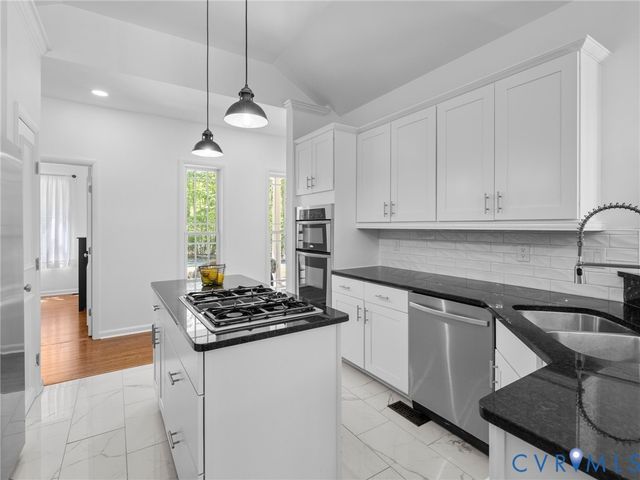 6126 Autumn Bluff Rd, Powhatan, VA 23139