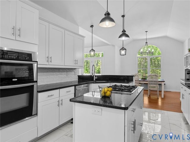6126 Autumn Bluff Rd, Powhatan, VA 23139
