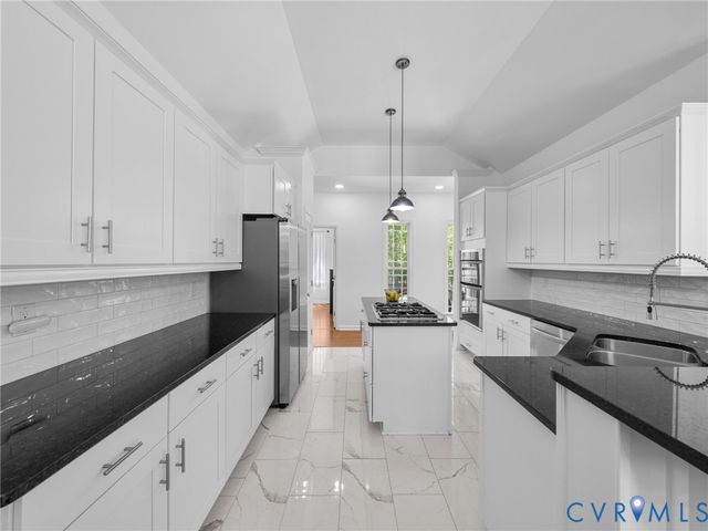 6126 Autumn Bluff Rd, Powhatan, VA 23139