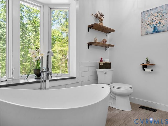 6126 Autumn Bluff Rd, Powhatan, VA 23139