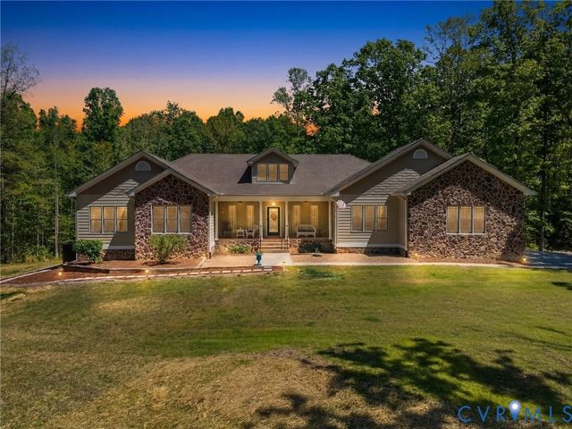 6126 Autumn Bluff Rd, Powhatan, VA 23139