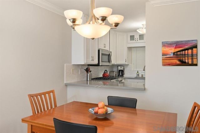 7509 Draper Ave 200, La Jolla, CA 92037