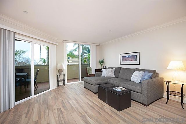 7509 Draper Ave 200, La Jolla, CA 92037