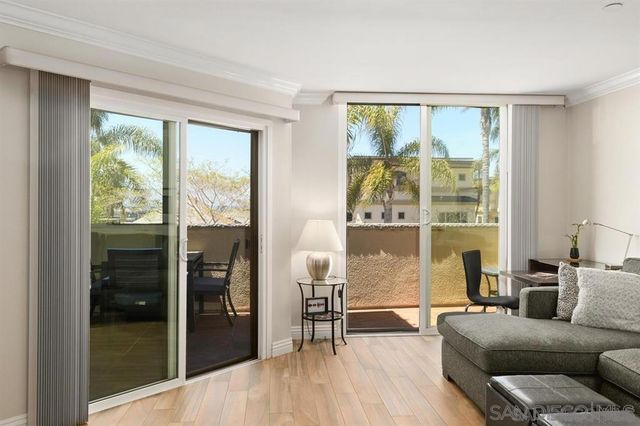 7509 Draper Ave 200, La Jolla, CA 92037