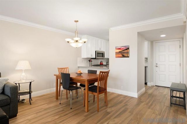 7509 Draper Ave 200, La Jolla, CA 92037