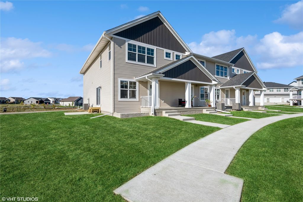 2337 Roycroft Alley, Marion, IA 52302