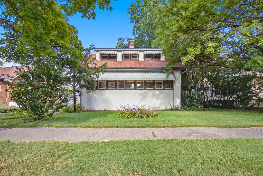 277 Nuttall Road, Riverside, IL 60546