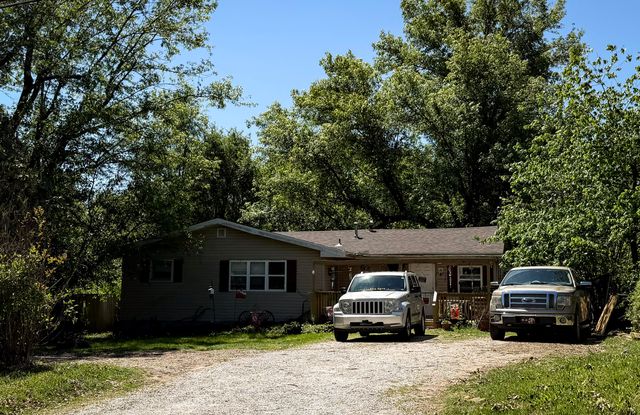 2750 W Nichols Street, Springfield, MO 65803