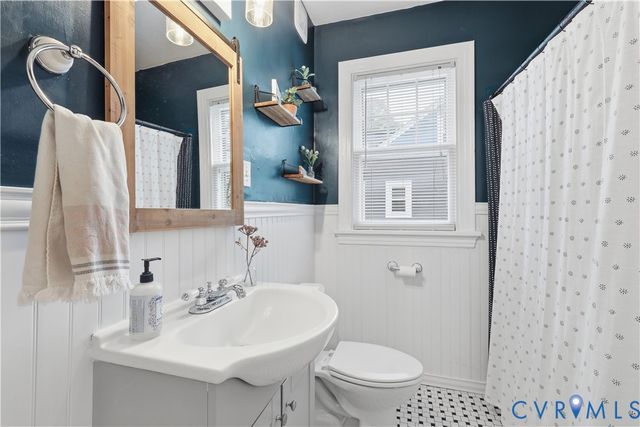 6920 Woodrow Ter, Henrico, VA 23228