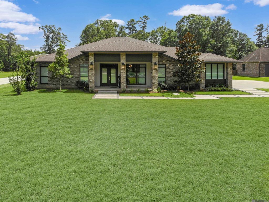 9788 Hunter Brook Ln, Denham Springs, LA 70706