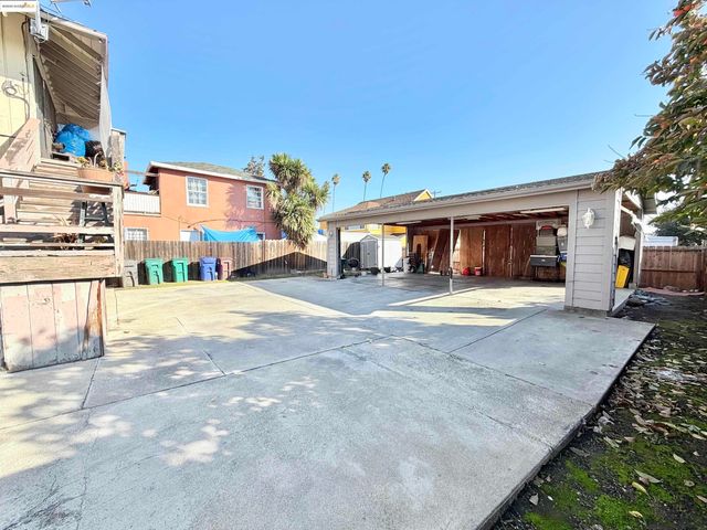 1532 90th Ave, Oakland, CA 94603