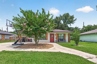 1005 Avenue D, Rosenberg, TX 77471