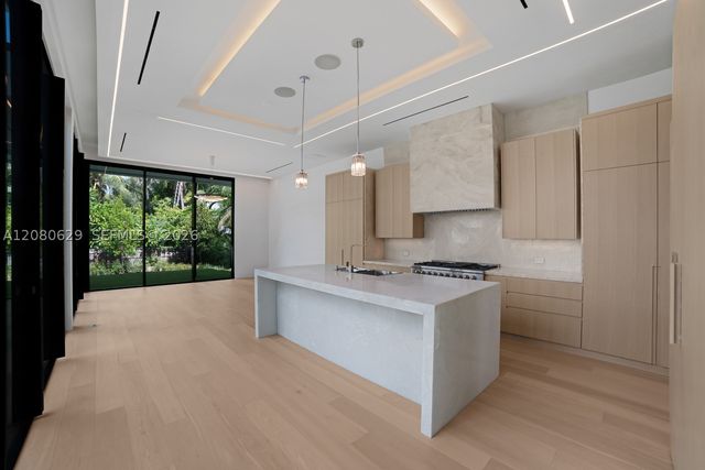 2094 Prairie Ave, Miami Beach, FL 33139