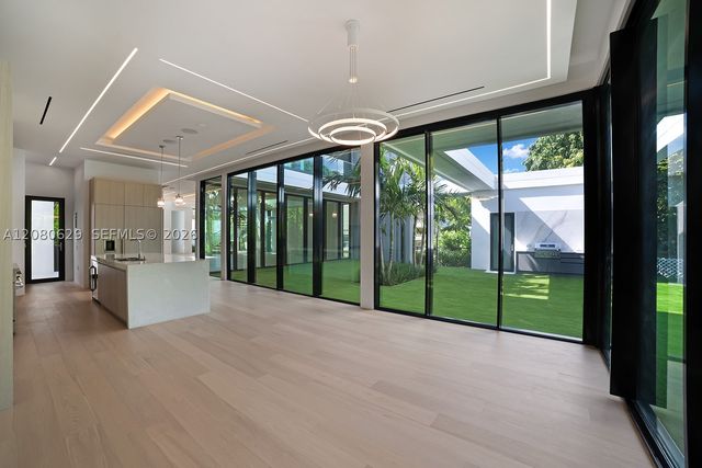2094 Prairie Ave, Miami Beach, FL 33139