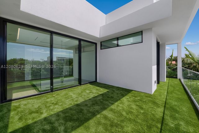 2094 Prairie Ave, Miami Beach, FL 33139