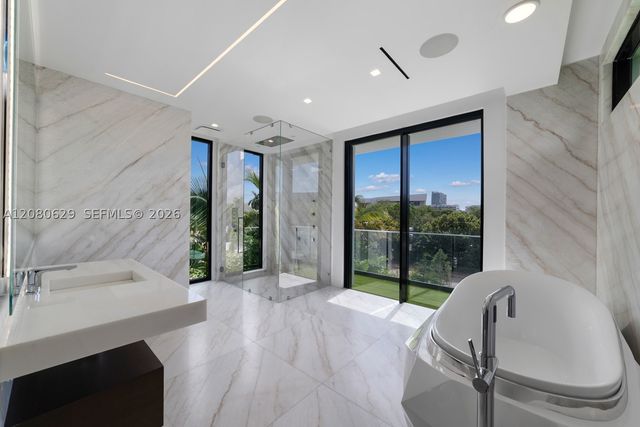 2094 Prairie Ave, Miami Beach, FL 33139