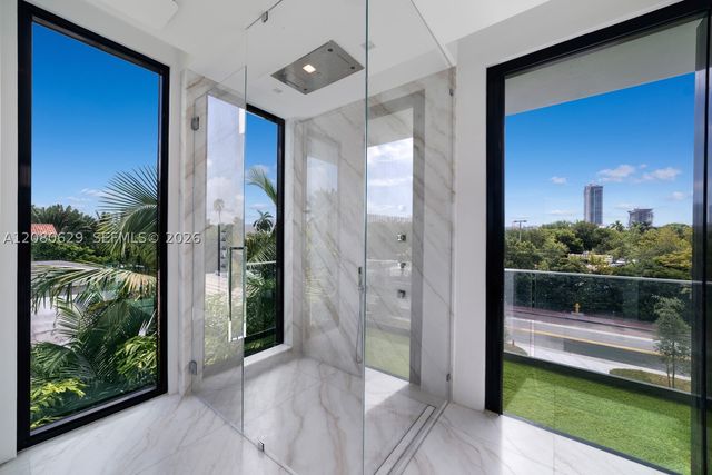2094 Prairie Ave, Miami Beach, FL 33139