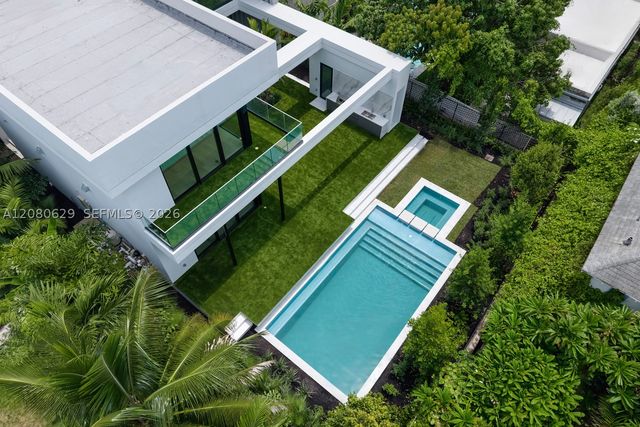 2094 Prairie Ave, Miami Beach, FL 33139