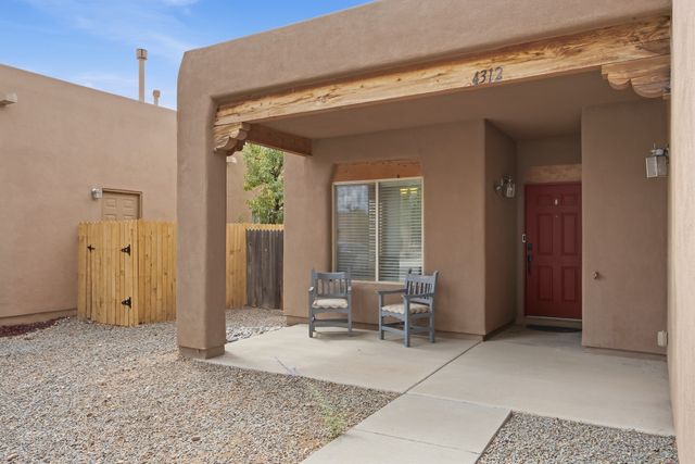 4312 Jaguar Loop, Santa Fe, NM 87507