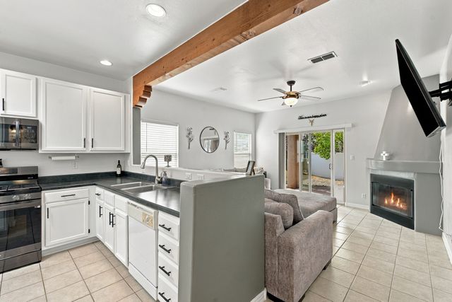 4312 Jaguar Loop, Santa Fe, NM 87507