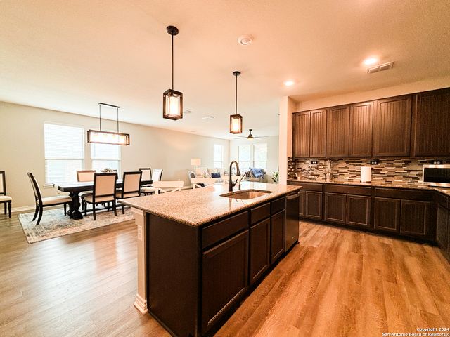 8134 Emmeline Dr,, Boerne, TX 78015