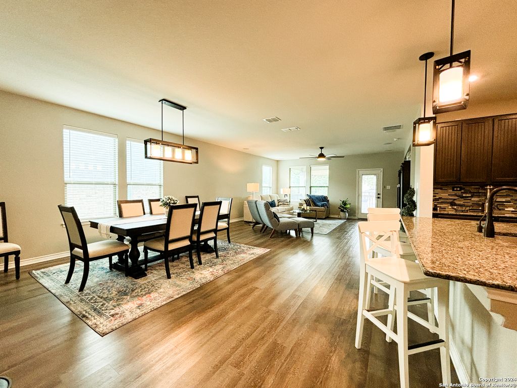 8134 Emmeline Dr,, Boerne, TX 78015