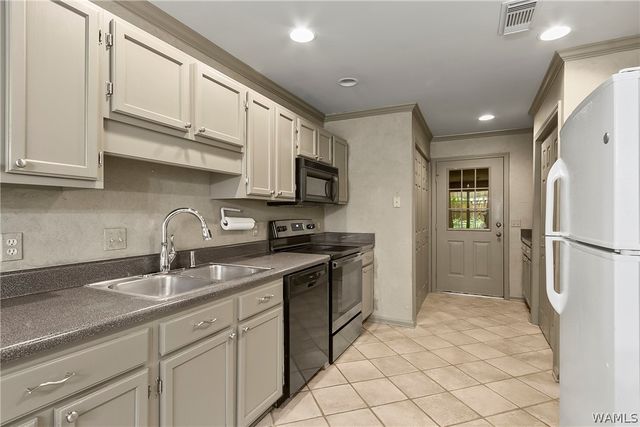1006 Yellowhammer, Northport, AL 35476
