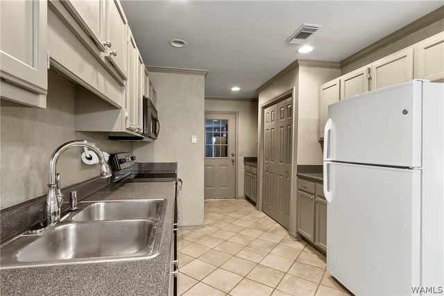 1006 Yellowhammer, Northport, AL 35476