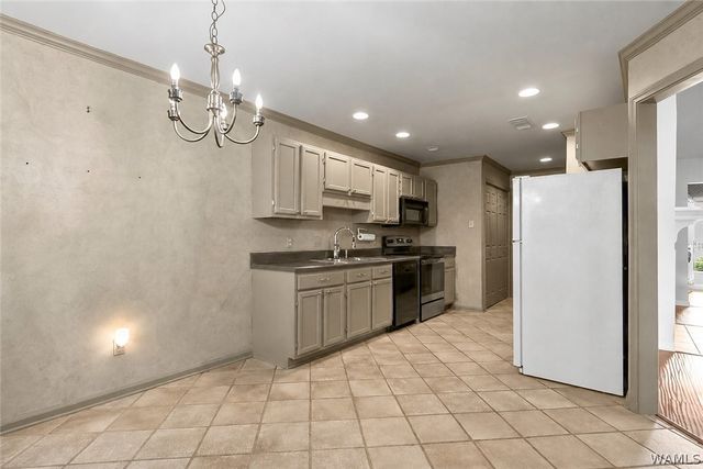 1006 Yellowhammer, Northport, AL 35476