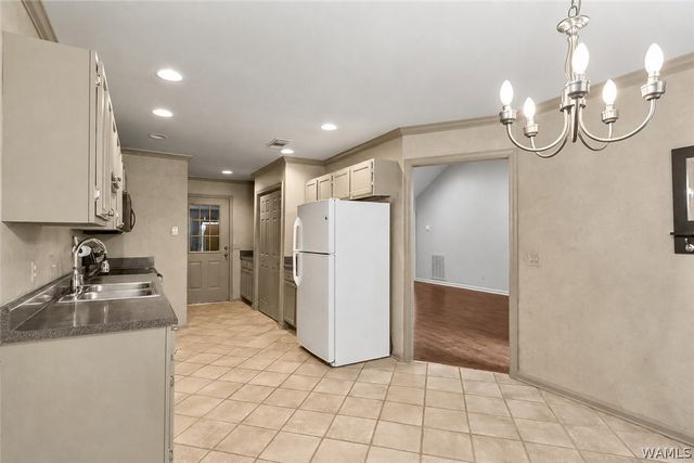 1006 Yellowhammer, Northport, AL 35476