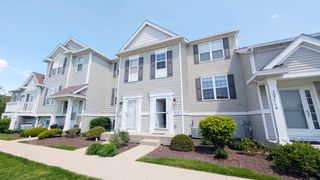 1713 Fieldstone Drive N 1713, Shorewood, IL 60404