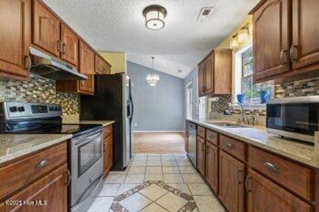 502 Jasmine Lane, Jacksonville, NC 28546