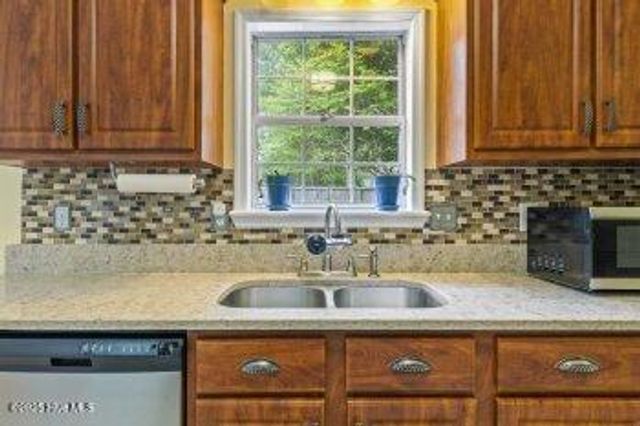 502 Jasmine Lane, Jacksonville, NC 28546