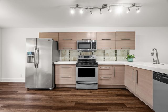 1101 Grove BLVD 208, Austin, TX 78741