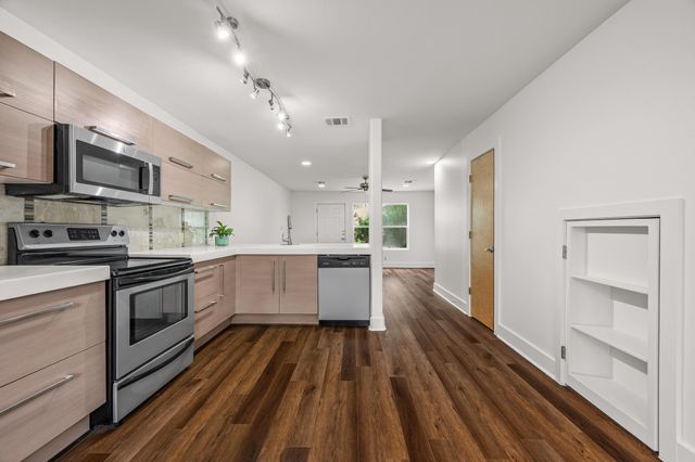 1101 Grove BLVD 208, Austin, TX 78741