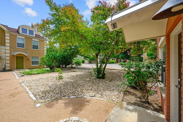 1101 Grove BLVD 208, Austin, TX 78741