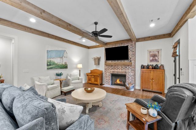 565 SAUNDERS CREEK CIR, Rossville, TN 38066