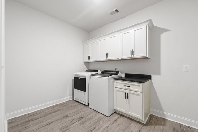 565 SAUNDERS CREEK CIR, Rossville, TN 38066